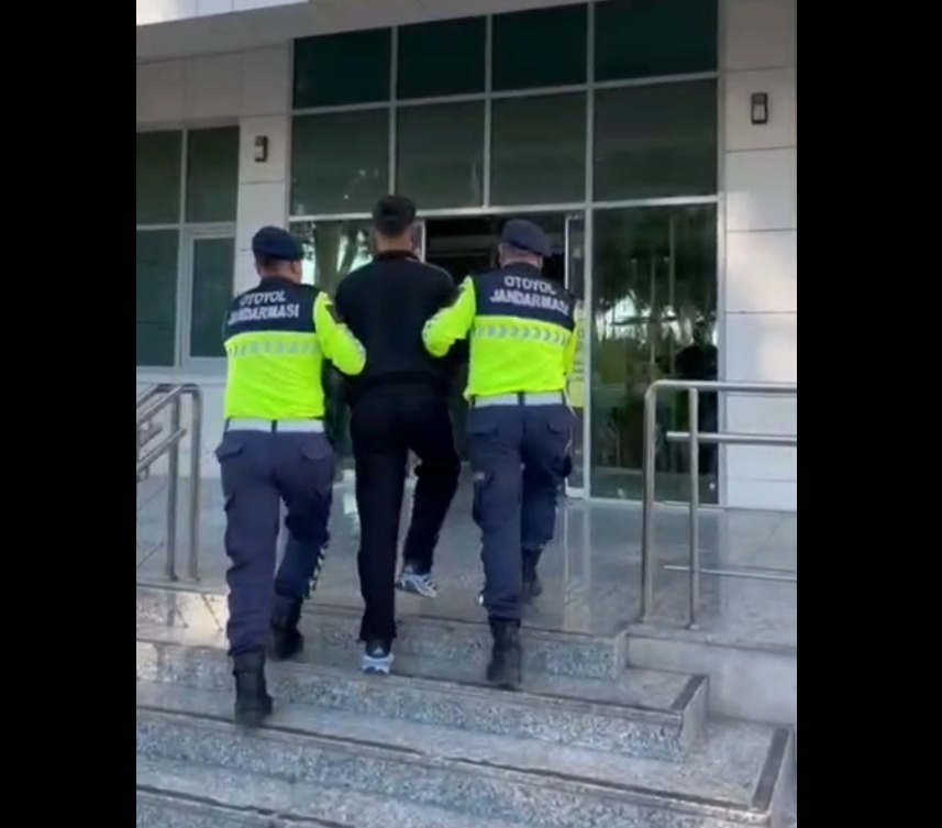 Hatay İl Jandarma Komutanlığı’na bağlı Otoyol Jandarma Komutanlığı ekipleri, Erzin