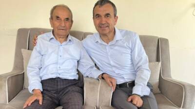 Em.Tuğg.halen İstanbul Aydın Üniversitesinde öğretim üyeliği yapan tarihçi,Dr. Naim Babüroğlu