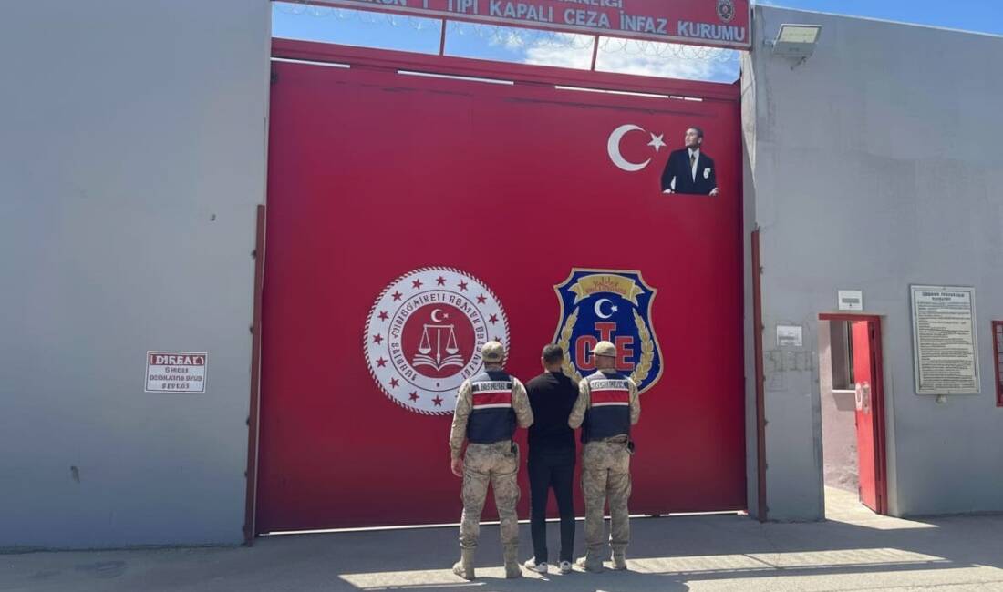 Hatay İl Jandarma Komutanlığı ekipleri, aranan şahısların yakalanmasına yönelik yürüttükleri