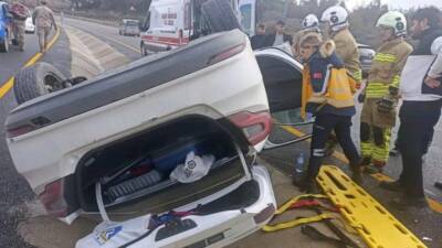 Hatay’ın Yayladağı ilçesinde meydana gelen trafik kazasında, kontrolden çıkan otomobil