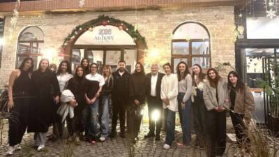 Türkiye Kadınlar Voleybol 2. Ligi’nde play-off maçlarına hazırlanan Hatay Arsavev