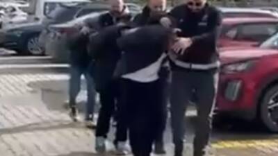 Hatay Emniyet Müdürlüğü ekipleri, aranan şahısların yakalanmasına yönelik yürüttüğü çalışmalar
