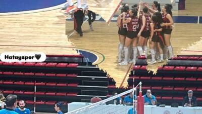 Hatay Kadın Voleybol Takımı, Türkiye 1. Lig’e yükselme mücadelesinde önemli
