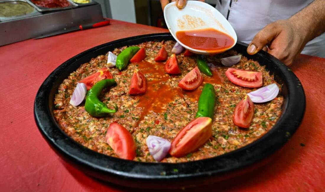 Gastronomi şehri Hatay’ın en önemli yöresel lezzetlerinden biri olan tepsi
