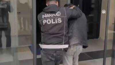 Hatay’ın Hassa ilçesinde düzenlenen uyuşturucu operasyonunda kamyonette 11 kilo 200