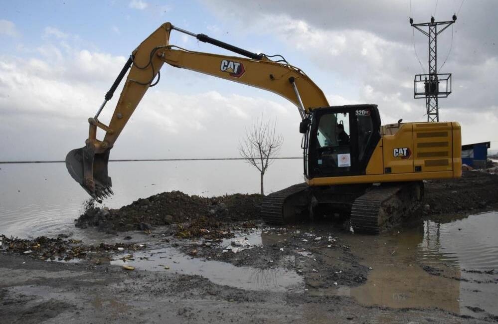 İbrahim Naci Yapar, etkili olan sağanak yağışların ardından tarım arazilerinin