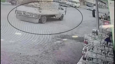 Hatay’ın Payas ilçesinde meydana gelen kazada, dönüş yapan bir pikabın