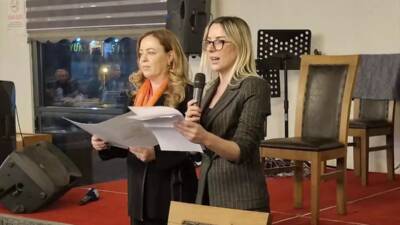 Arnavutluk’un Ankara Büyükelçisi Blerta Kadzadej, Hatay’da düzenlenen iftar programında depremzedelerle