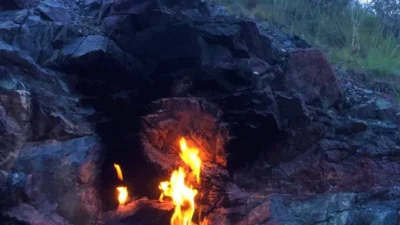 Arsuz Turizm Derneği, ilçeyi çevreleyen Amanoslar dağlarında doğal gaz kaynakları