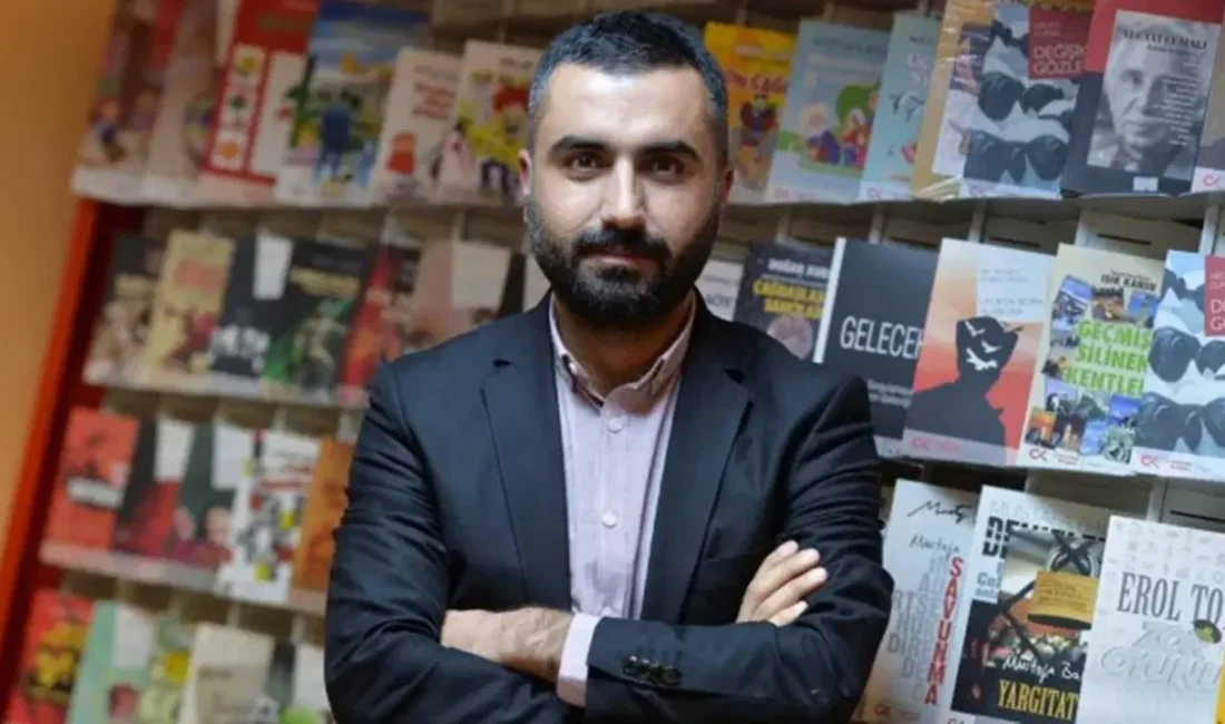 Cumhurbaşkanına hakaret ettiği gerekçesiyle tutuklanan DW Türkçe servisi muhabiri  gazeteci