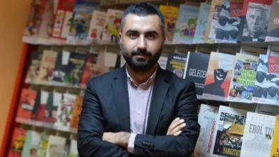 Cumhurbaşkanına hakaret ettiği gerekçesiyle tutuklanan DW Türkçe servisi muhabiri  gazeteci