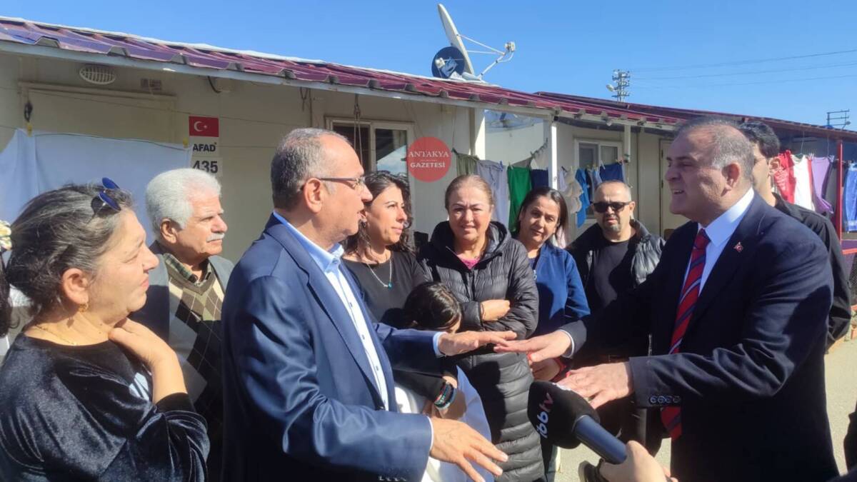 Cumhuriyet Halk Partisi (CHP) Genel Başkanı Özgür Özel’in Hatay’daki konteyner