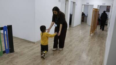 Hatay Büyükşehir Belediyesi Engelsiz Yaşam Merkezi’nde iki yıl süren fizik