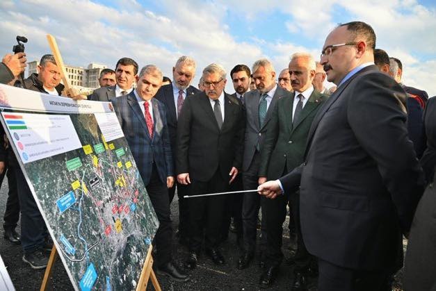 Bakan Uraloğlu, 2 projeyi anlattı: 23 Antakya 3. Çevre Yolu: