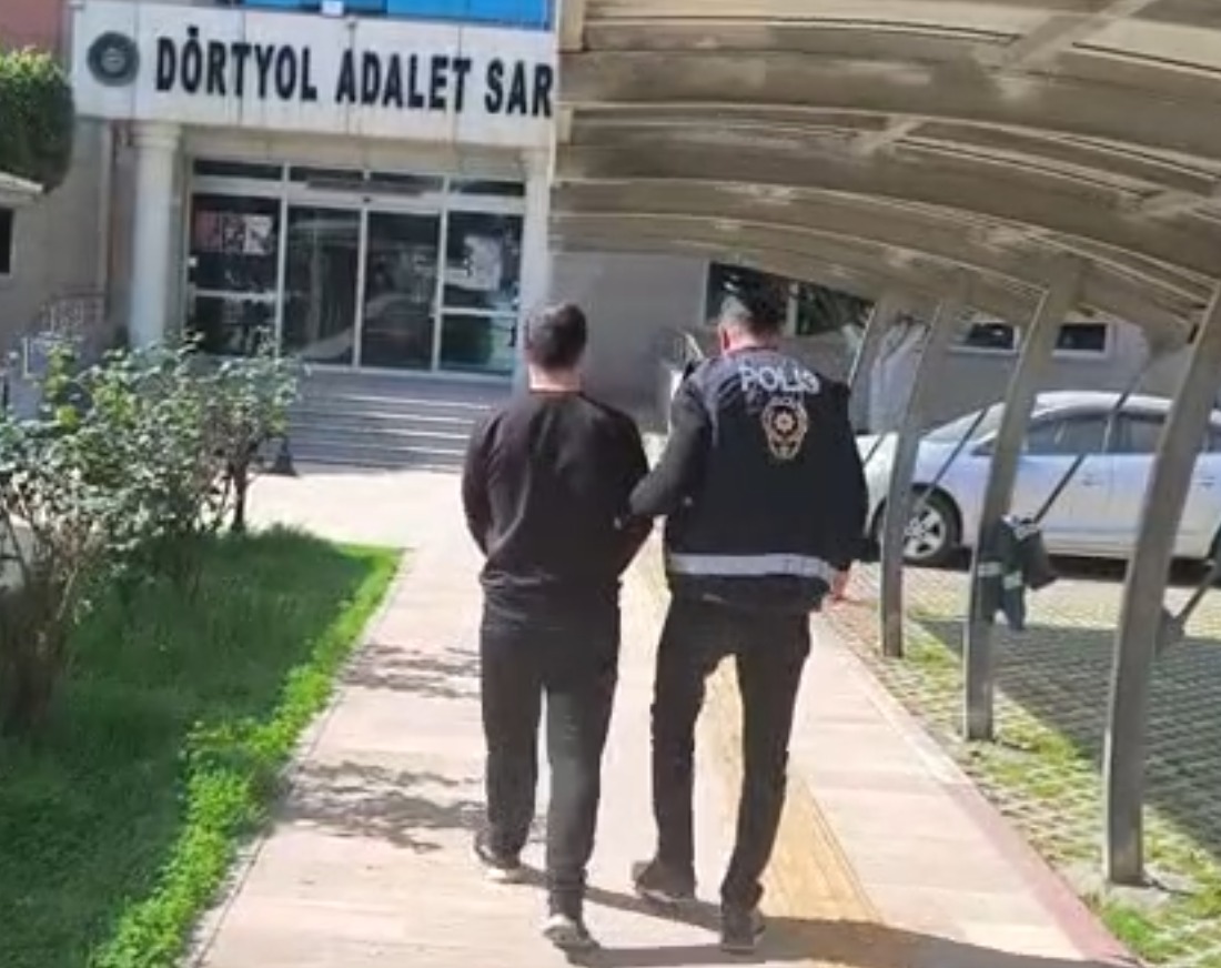 Hatay’da haklarında kesinleşmiş hapis cezası bulunan iki firari hükümlü, polis