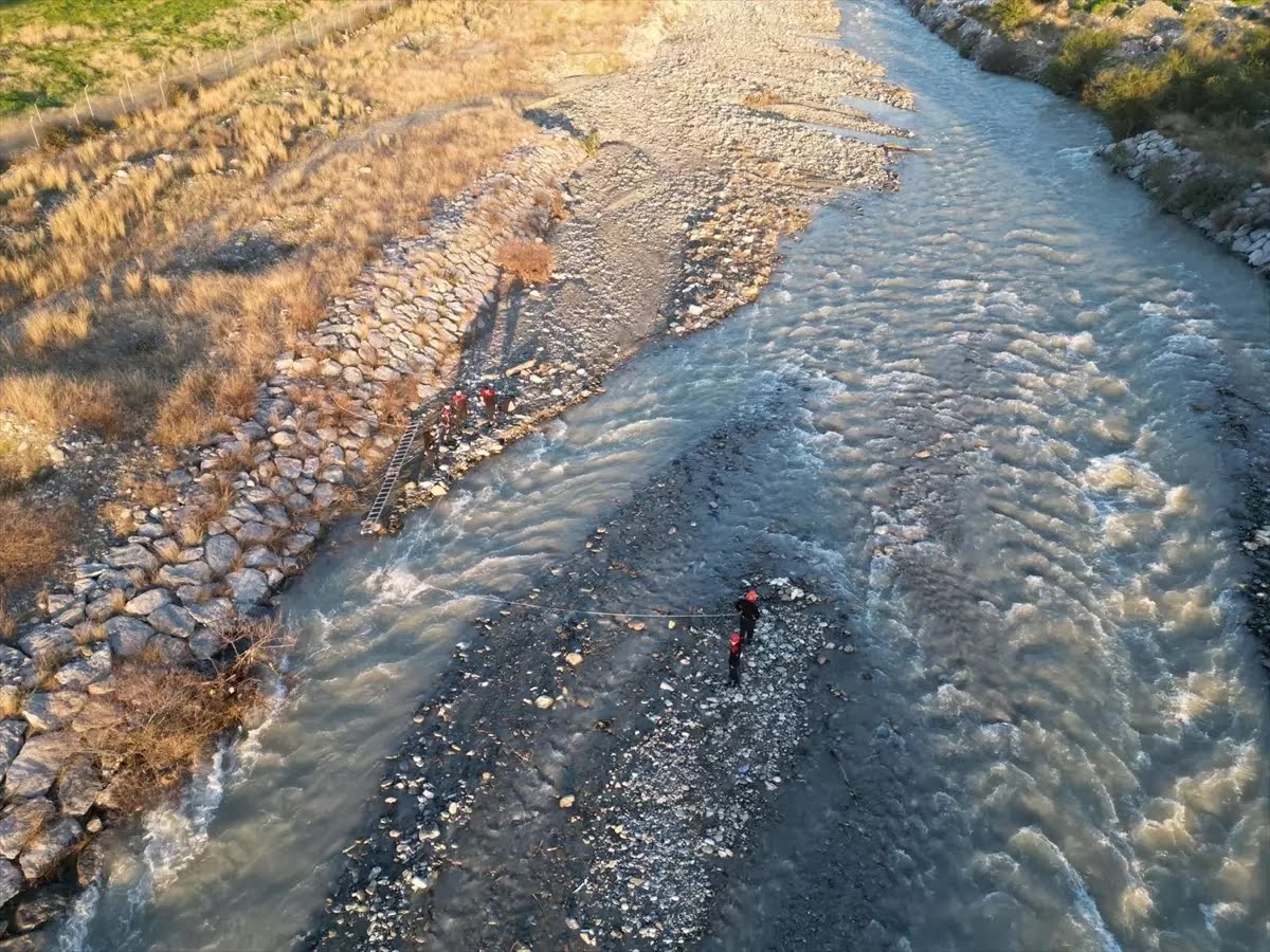 Hatay’ın Dörtyol ilçesinde yaşanan acı olay, ilçeyi yasa boğdu. Özerli