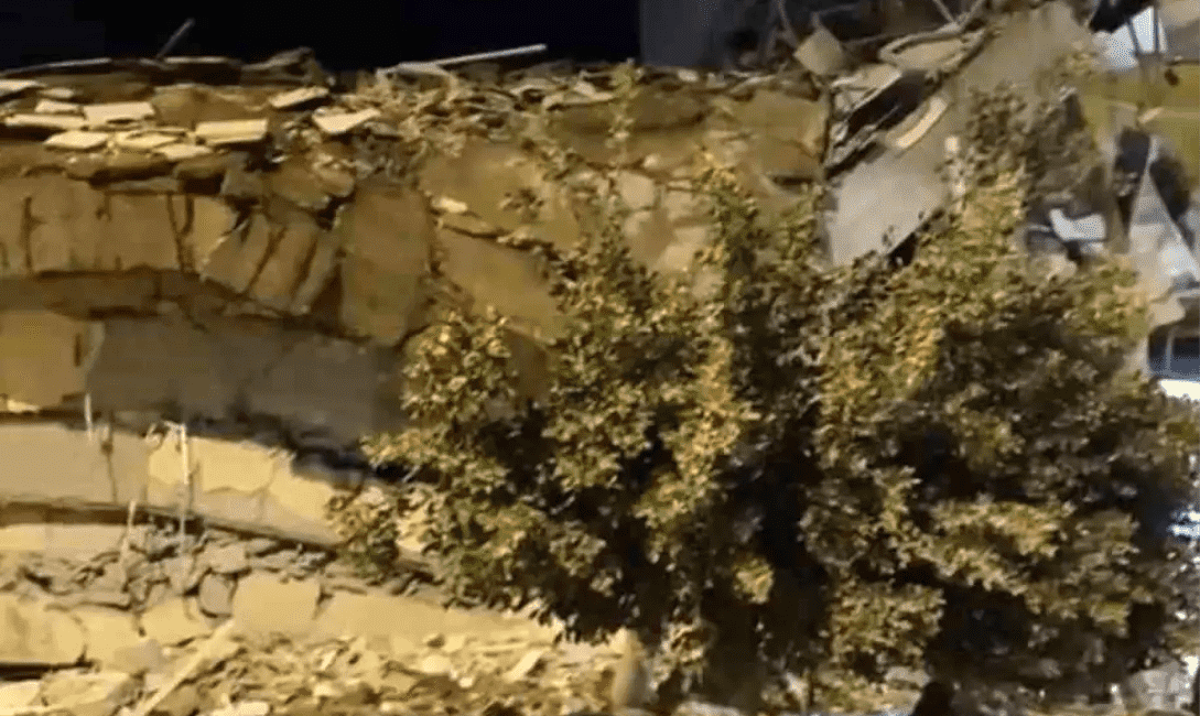 Hatay’da 6 Şubat 2023 depremlerinde ağır hasar alan 5 katlı