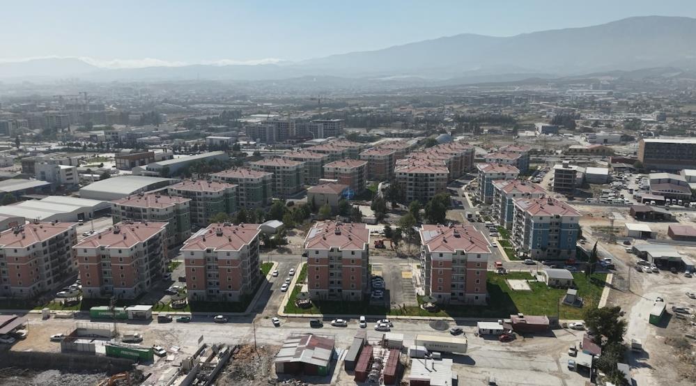 Hatay’da 6 Şubat depremlerinin ilk saatlerinde tamamen yıkılan ve bin