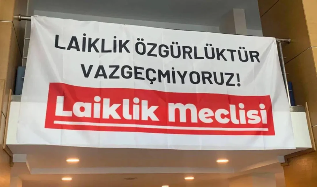 Laiklik Meclisi üyeleri yeni bir bildiri yayınlayarak "laikliğe sahip çıkan