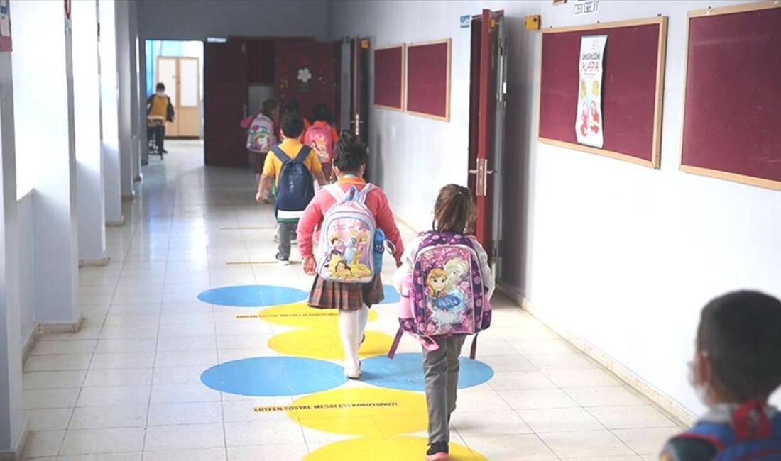 MEB ikinci ara tatilinin tarihlerini öğrenin. Resmi açıklamalar, tatil dönemi