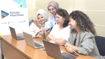 Türk Telekom’dan kadınlara dijital güç: kariyer, eğitim ve güvenli iletişim