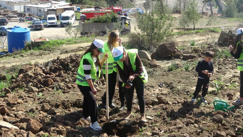 Hatay Antakya’da geçtiğimiz yıl çıkan orman yangınlarının ardından başlatılan ağaçlandırma