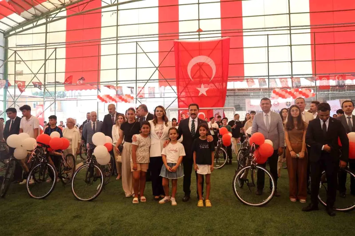 6 Şubat 2023 depremlerinin ardından Hatay’da annesini ve babasını kaybeden