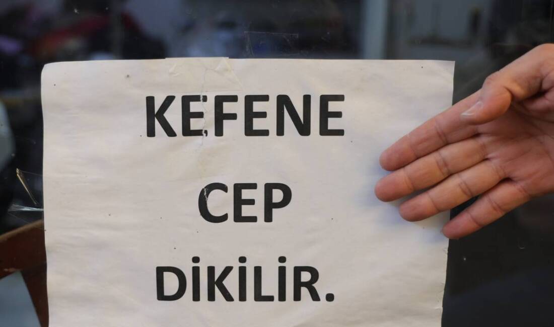 Hatay’ın Antakya ilçesinde terzilik yapan 30 yıllık esnaf Niyazi Altınöz,