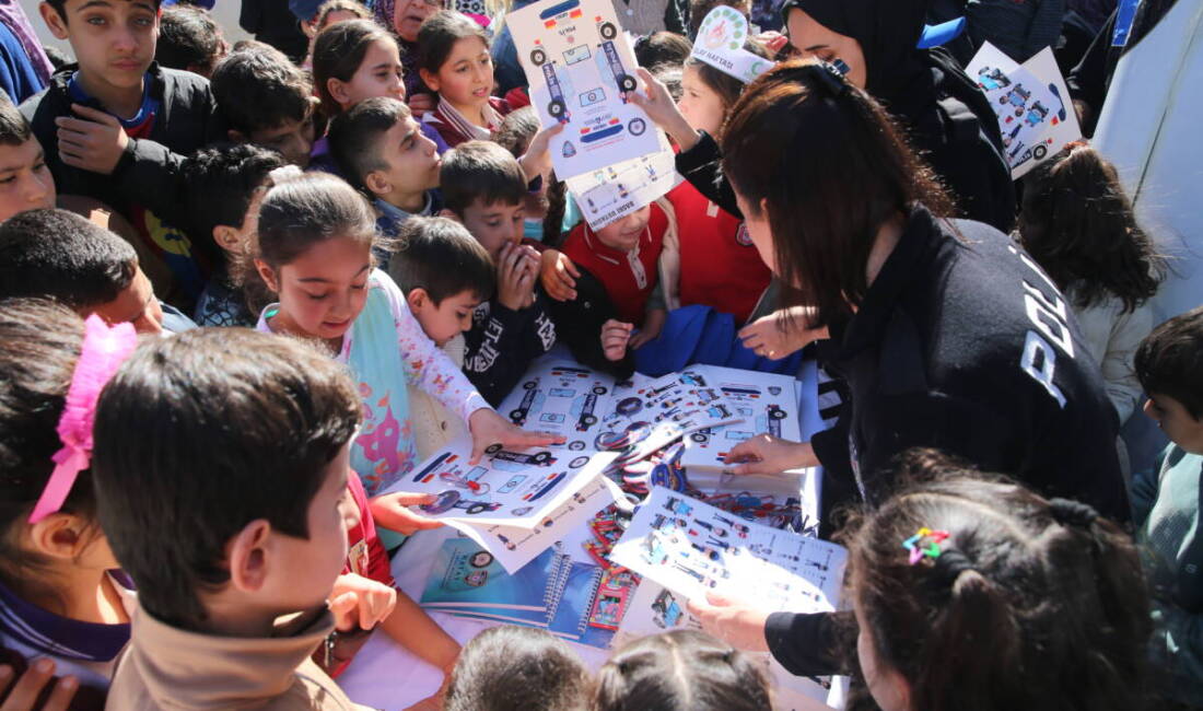 Hatay’ın Antakya ilçesinde, polis ekipleri uyuşturucu ve bağımlılıkla mücadele konusunda