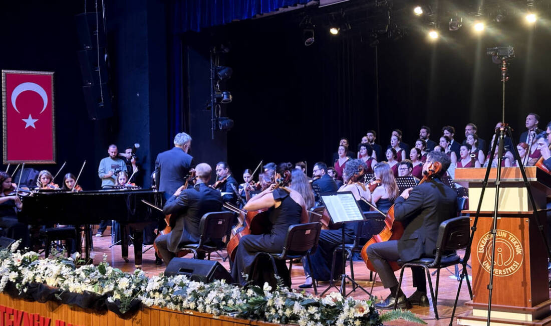 İskenderun ilçesinde düzenlenen açılış konseri, Hatay Filarmoni Orkestrası’nın performansıyla renkli