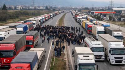 Yurdun dört bir yanında başlatılan kamyon ve tır şoförlerinin kontak