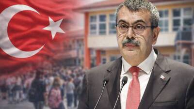 Milli Eğitim Bakanı Yusuf Tekin, okullarda ara tatillerin kaldırılacağı yönündeki