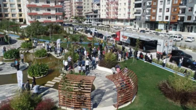 Hatay’ın Defne ilçesine bağlı Çekmece Mahallesi’nde bulunan Uğur Mumcu Parkı’nın