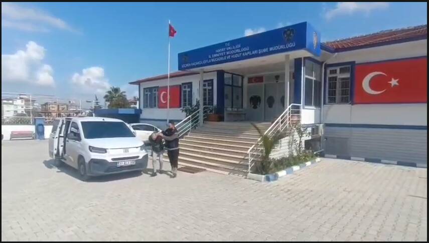 Hatay’da göçmen kaçakçılığı operasyonunda 3 kaçak göçmen yakalandı, 1 organizatör