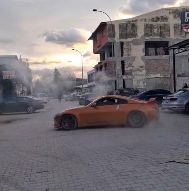 Antakya’da sanayi içerisinde lüks otomobiliyle drift yapan sürücüye 140 bin
