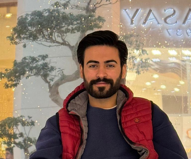 Antakya’da psikolojik rahatsızlığı bulunan 27 yaşındaki Uğur Çalışkan, pencereden çıkarak