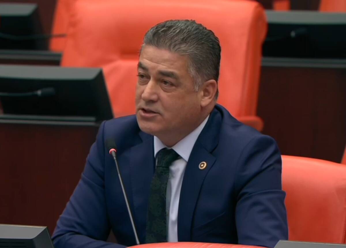 CHP Hatay Milletvekili Servet Mullaoğlu, CHP’nin “beşinci kol faaliyeti yürüttüğü”