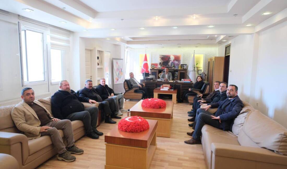 Defne’deki Siyasi Hareketlilikte biri meclis üyesi olmak üzere 2 önemli