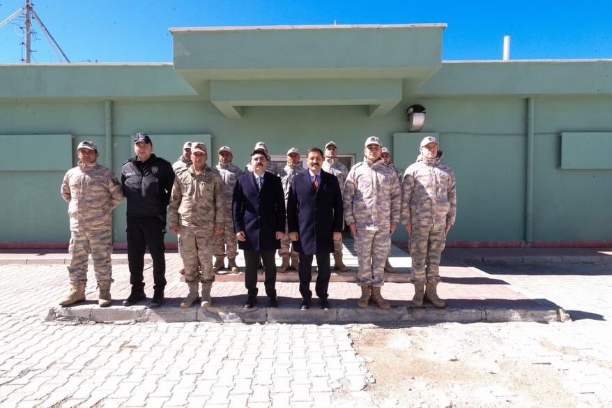*Hava Radar Üssü’nü ziyaret eden Vali Masatlı, Yayladağı Gümrük Kapısı’ndaki