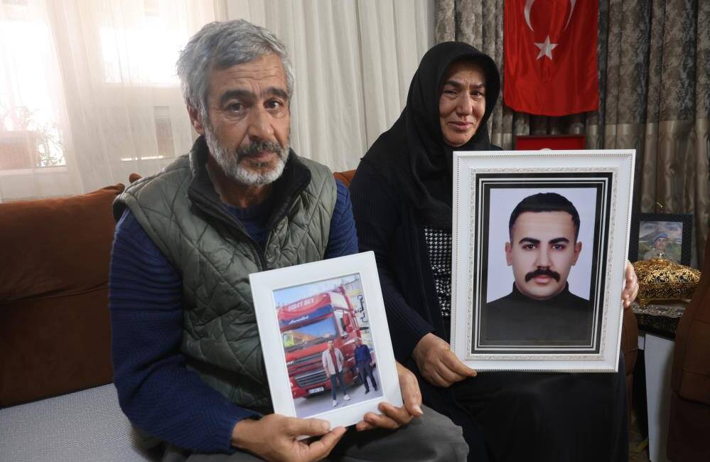 Afganistan dönüşünde İran'ın Tebriz şehrinde tırına füzenin şarapnel parçasının isabet