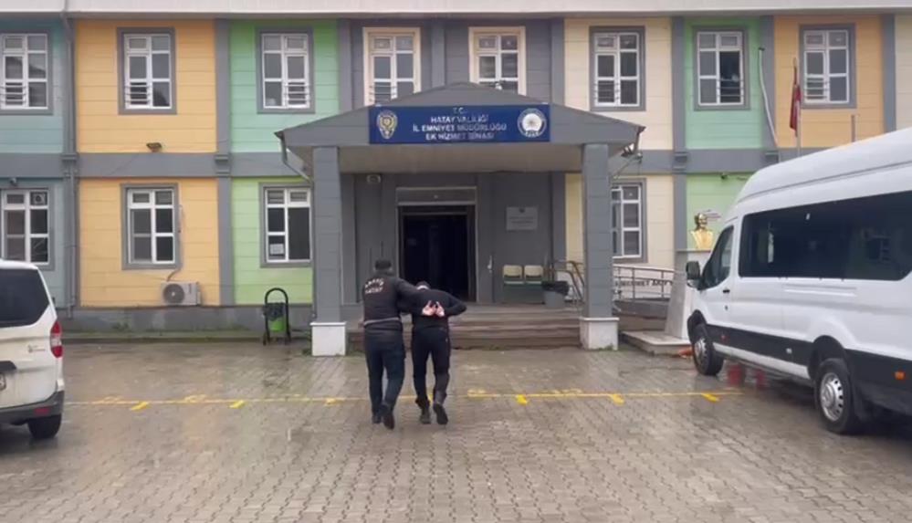 Hatay’da güvenlik güçlerinin aranan şahıslara yönelik yürüttüğü çalışmalar kapsamında önemli
