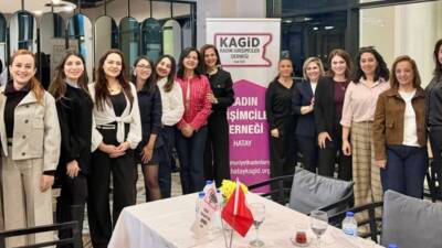 Hatay Kadın Girişimciler Derneği (KAGİD) tarafından düzenlenen geleneksel iftar programı,