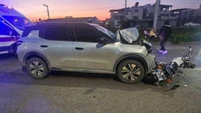 Hatay’ın İskenderun ilçesinde otomobil ile motosikletin çarpıştığı kazada 2 kişi