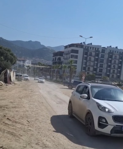 Armutlu Mahallesi Muhtarı Cüneyt Öfkeli, Hatay’da yaşanan temizlik ve çevre