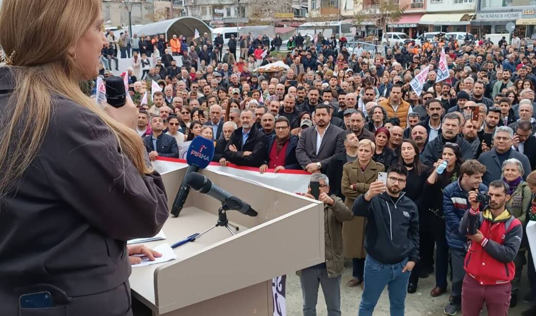 Türkiye İşçi Partisi öncülüğünde Samandağ’da düzenlenen mitingde, Suriye’de Alevi halkına