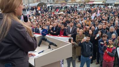 Türkiye İşçi Partisi öncülüğünde Samandağ’da düzenlenen mitingde, Suriye’de Alevi halkına