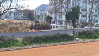 Antakya ile Defne ilçelerini birbirine bağlayan Mehmet Yeloğlu Köprüsü’nde çalışmalar