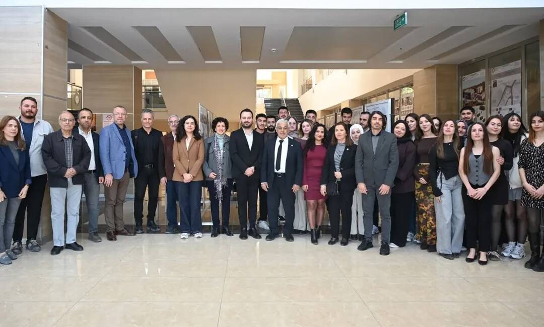 MKÜ ve TMMOB iş birliğiyle hazırlanan tasarım sergisi, Defne Belediyesi