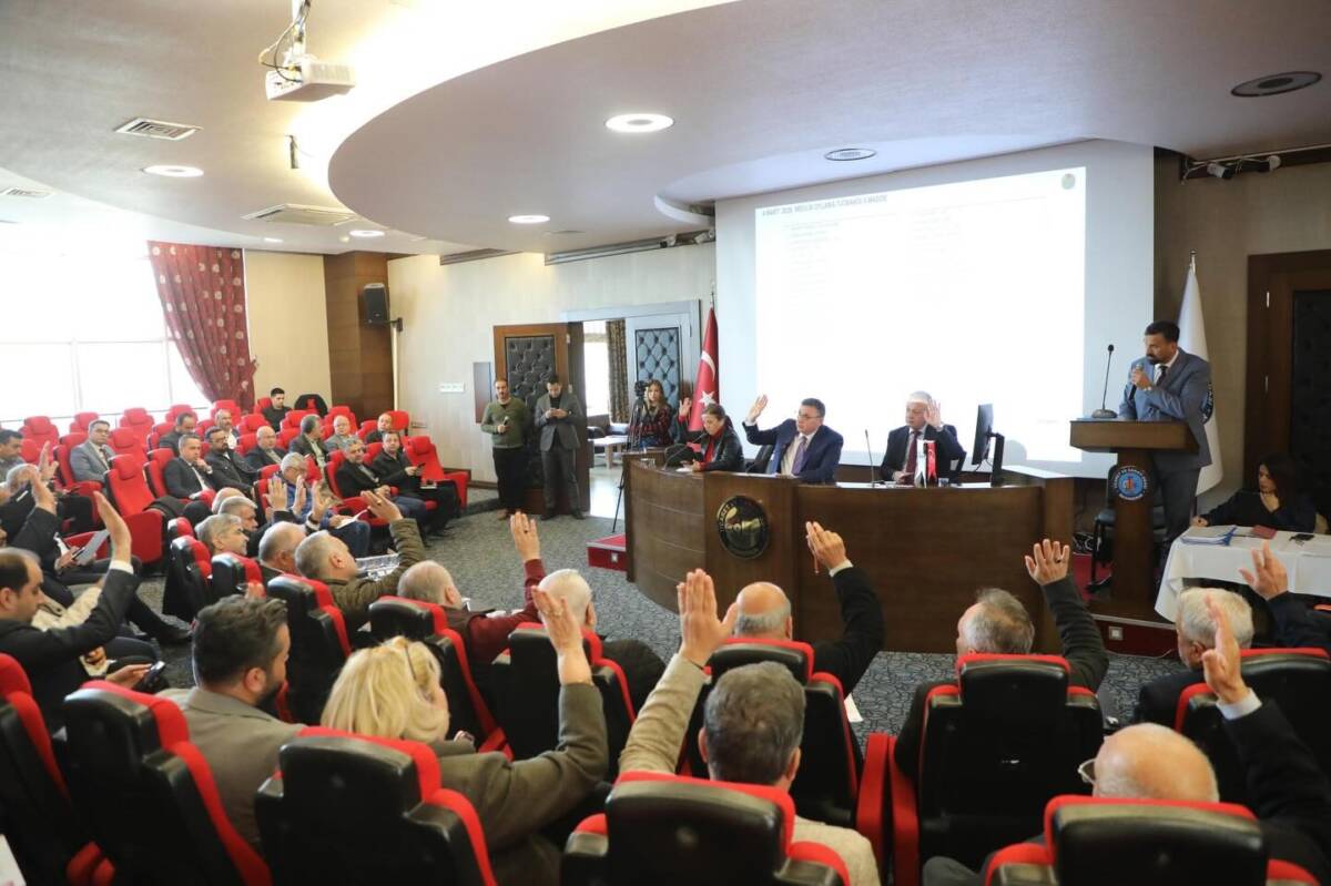 İskenderun Belediye Meclisi’nde alınan karar kentte tartışma yarattı. Çay Mahallesi’ndeki