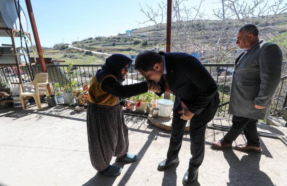 Hatay’ın Yayladağı ilçesi Kulaç Mahallesi’nde yaşayan 80 yaşındaki Nazmiye Sözalan,